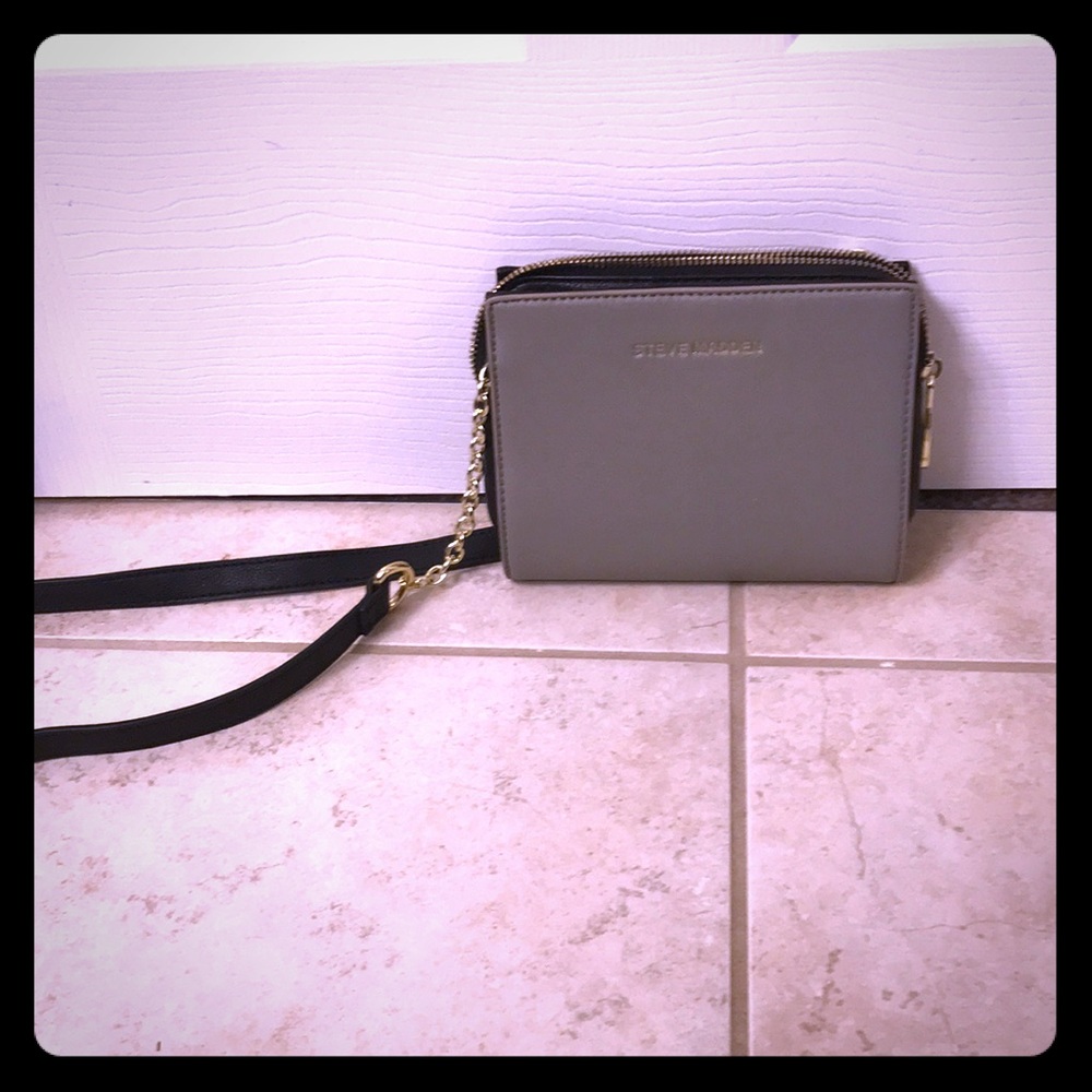Steve Madden shoulder purse/clutch
